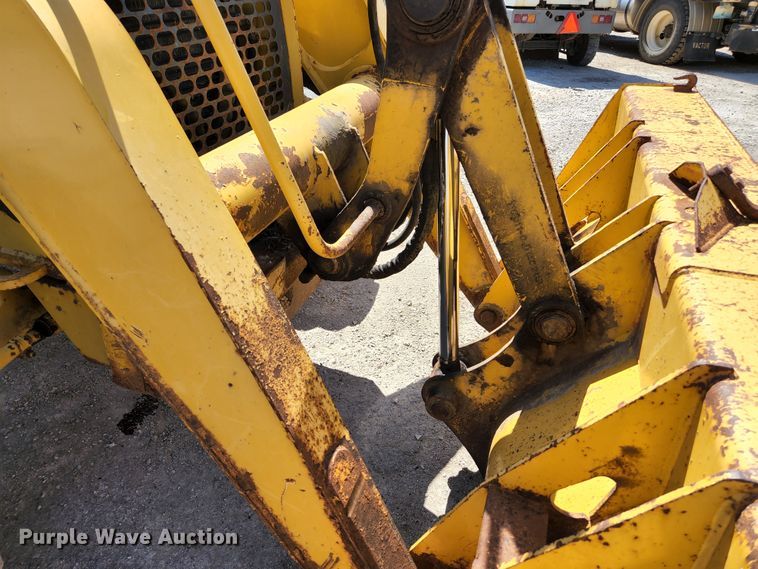 image for item KE9705 2002 John Deere 410G  backhoe