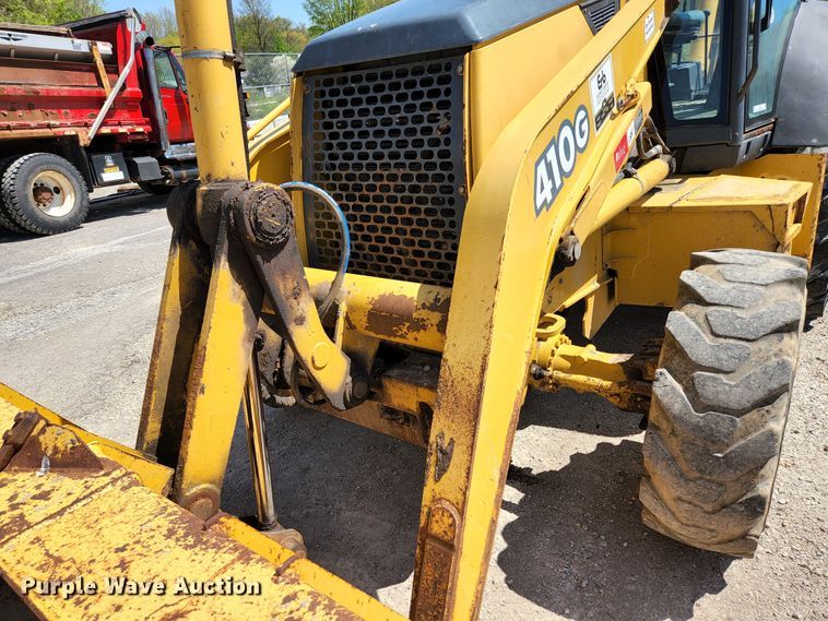 image for item KE9705 2002 John Deere 410G  backhoe