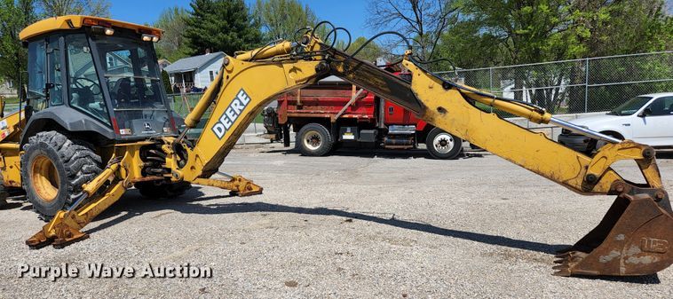 image for item KE9705 2002 John Deere 410G  backhoe