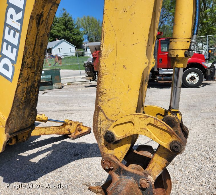 image for item KE9705 2002 John Deere 410G  backhoe