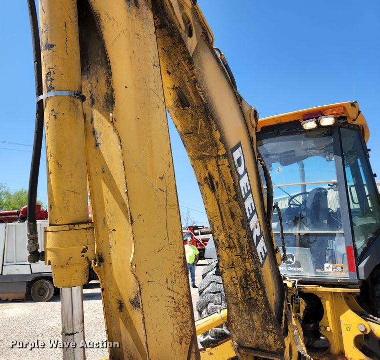 image for item KE9705 2002 John Deere 410G  backhoe