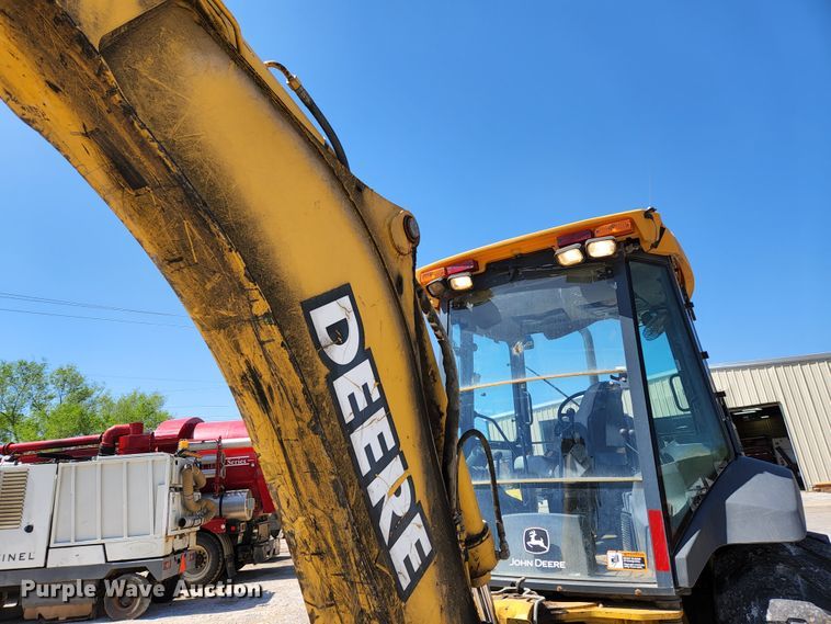 image for item KE9705 2002 John Deere 410G  backhoe