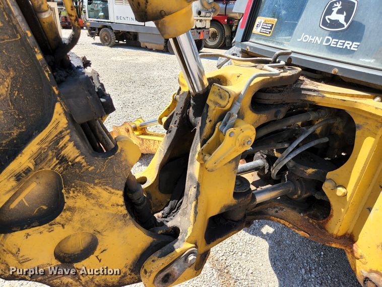 image for item KE9705 2002 John Deere 410G  backhoe