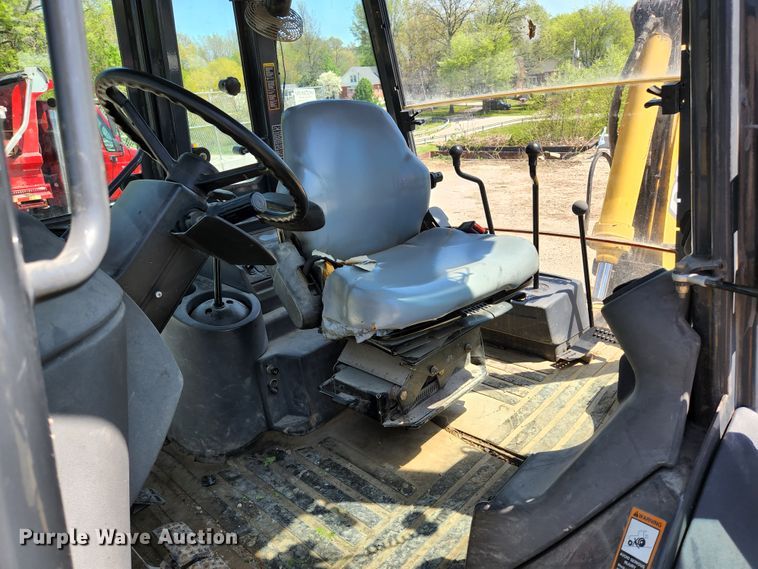 image for item KE9705 2002 John Deere 410G  backhoe