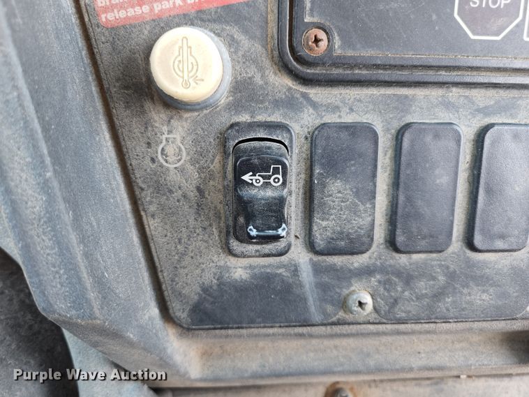 image for item KE9705 2002 John Deere 410G  backhoe