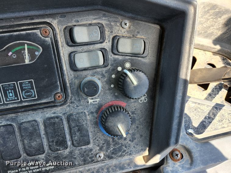 image for item KE9705 2002 John Deere 410G  backhoe