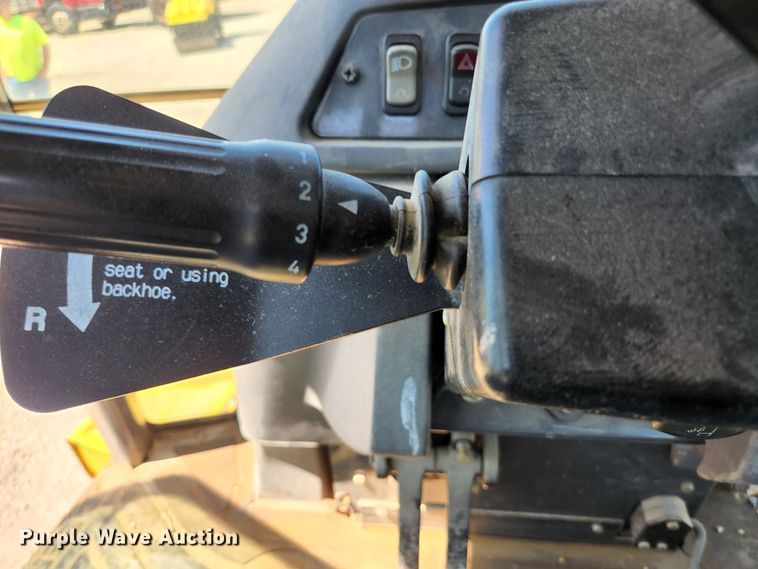 image for item KE9705 2002 John Deere 410G  backhoe