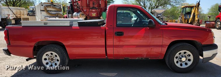 image for item KE9706 2005 Chevrolet Silverado 1500  pickup truck