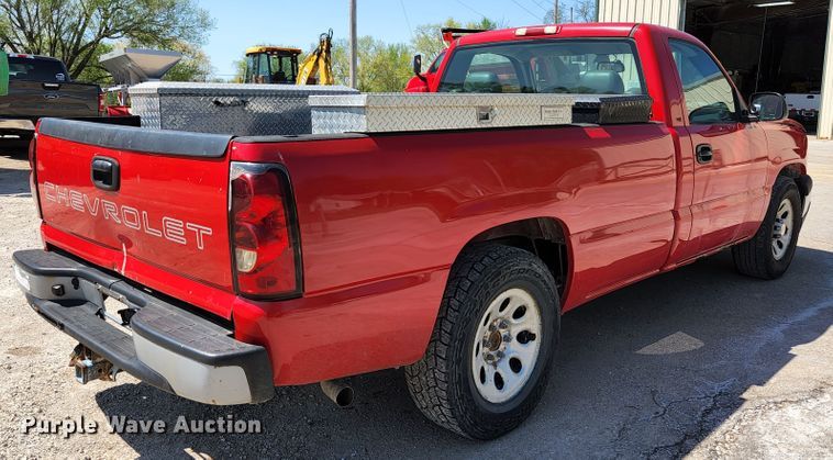 image for item KE9706 2005 Chevrolet Silverado 1500  pickup truck