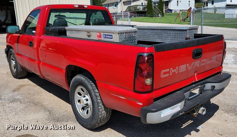 image for item KE9706 2005 Chevrolet Silverado 1500  pickup truck