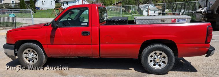 image for item KE9706 2005 Chevrolet Silverado 1500  pickup truck