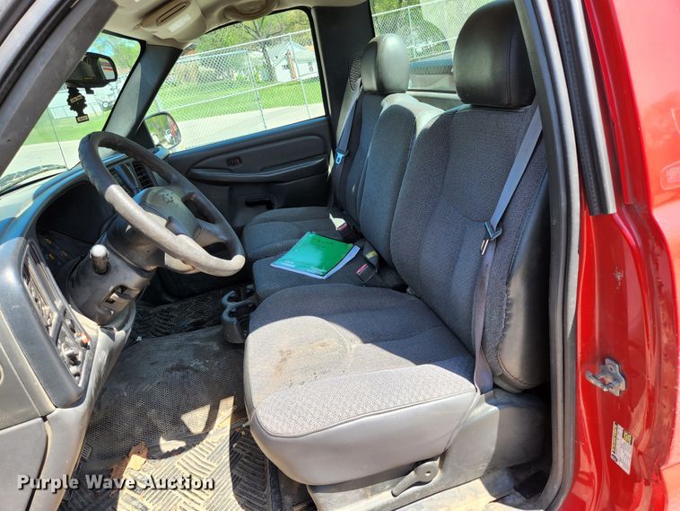 image for item KE9706 2005 Chevrolet Silverado 1500  pickup truck