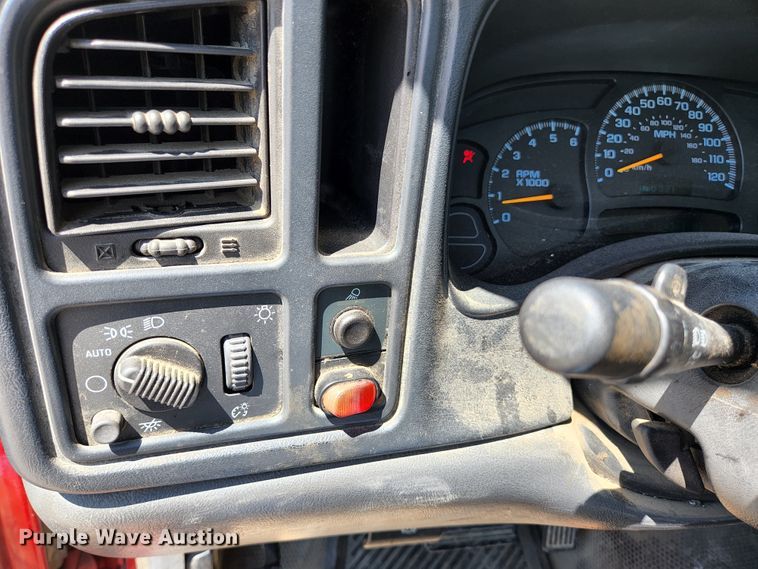 image for item KE9706 2005 Chevrolet Silverado 1500  pickup truck