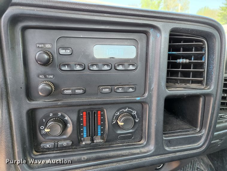 image for item KE9706 2005 Chevrolet Silverado 1500  pickup truck