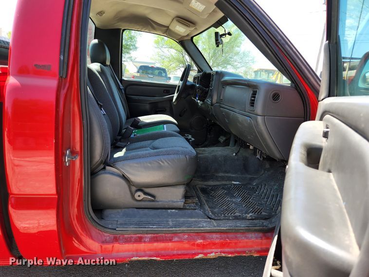 image for item KE9706 2005 Chevrolet Silverado 1500  pickup truck