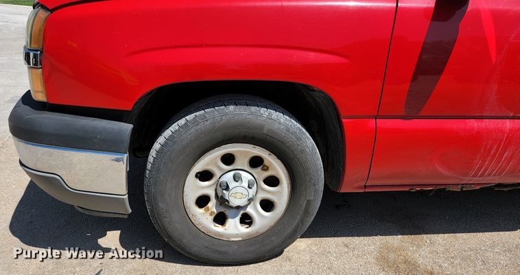 image for item KE9706 2005 Chevrolet Silverado 1500  pickup truck