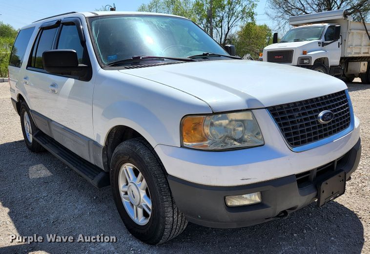 image for item KE9707 2004 Ford Expedition XLT  SUV