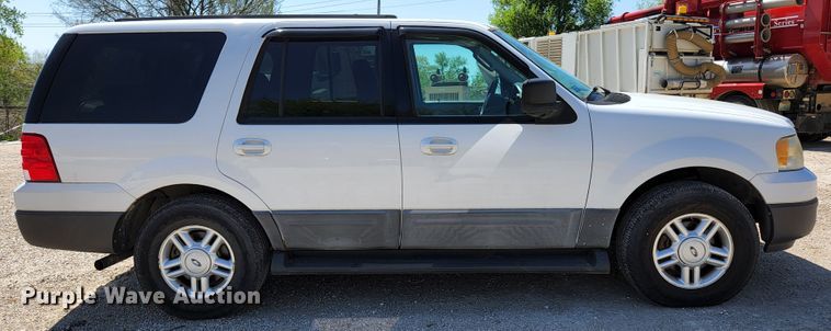 image for item KE9707 2004 Ford Expedition XLT  SUV