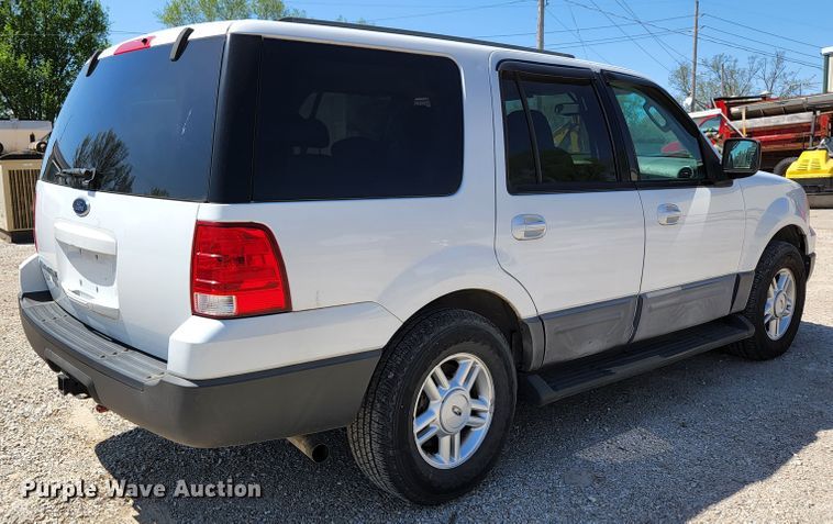 image for item KE9707 2004 Ford Expedition XLT  SUV