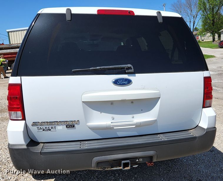 image for item KE9707 2004 Ford Expedition XLT  SUV