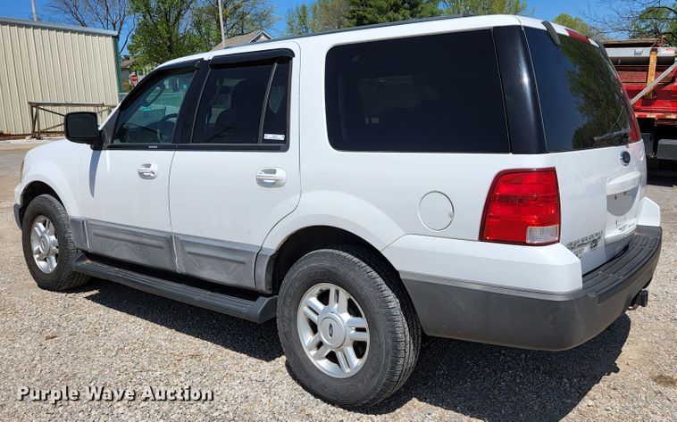 image for item KE9707 2004 Ford Expedition XLT  SUV