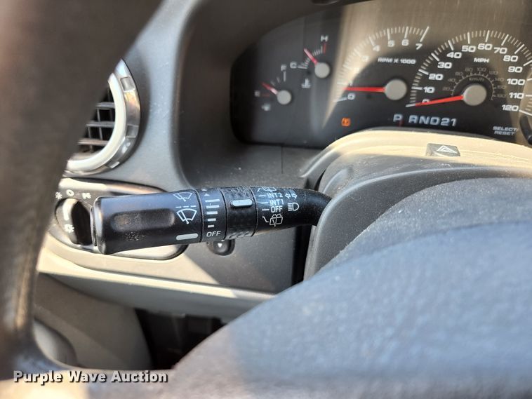 image for item KE9707 2004 Ford Expedition XLT  SUV