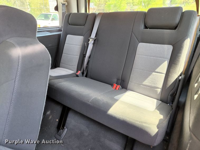 image for item KE9707 2004 Ford Expedition XLT  SUV
