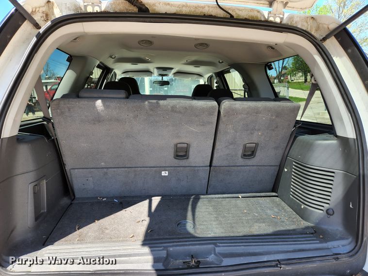 image for item KE9707 2004 Ford Expedition XLT  SUV