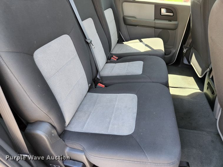 image for item KE9707 2004 Ford Expedition XLT  SUV
