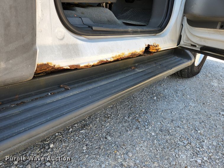 image for item KE9707 2004 Ford Expedition XLT  SUV