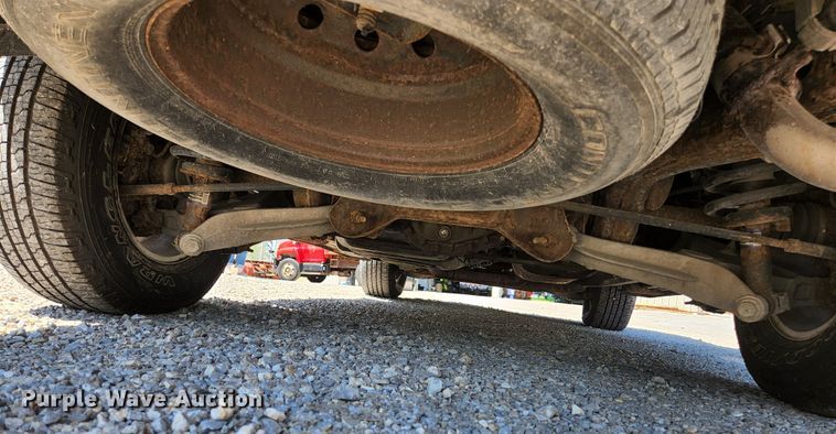 image for item KE9707 2004 Ford Expedition XLT  SUV