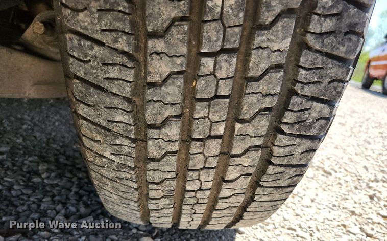 image for item KE9707 2004 Ford Expedition XLT  SUV