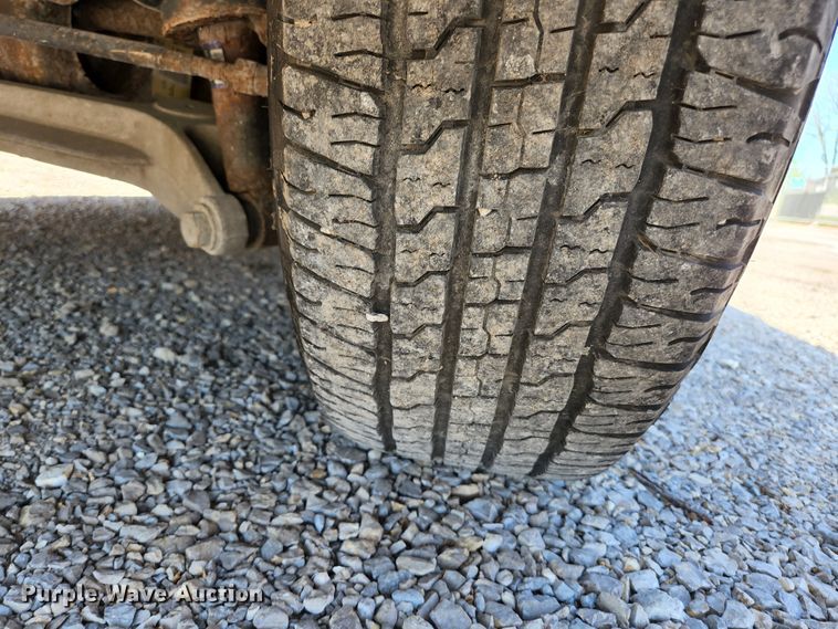 image for item KE9707 2004 Ford Expedition XLT  SUV