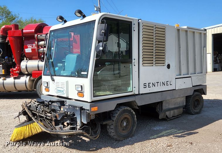 image for item KE9708 Tennant Sentinel  street sweeper truck