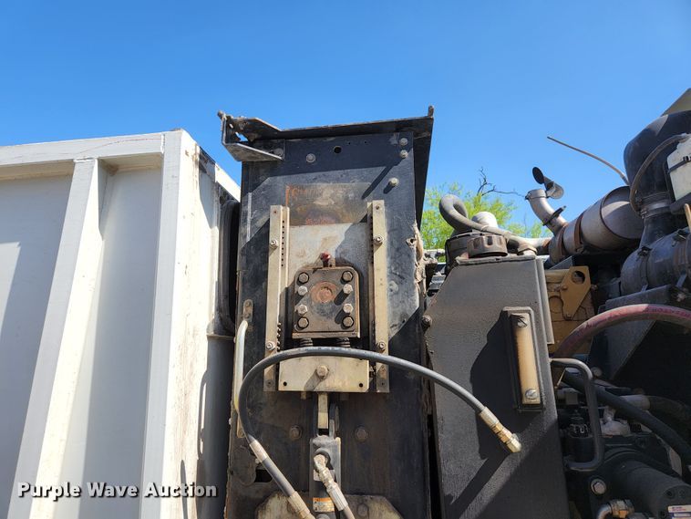 image for item KE9708 Tennant Sentinel  street sweeper truck