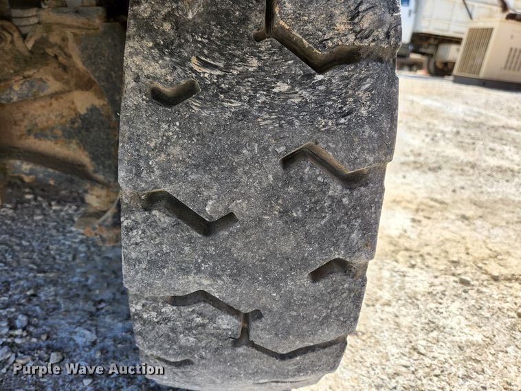 image for item KE9708 Tennant Sentinel  street sweeper truck