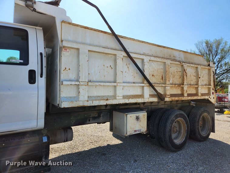 image for item KE9709 2005 GMC C8500  dump truck