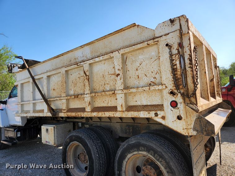 image for item KE9709 2005 GMC C8500  dump truck