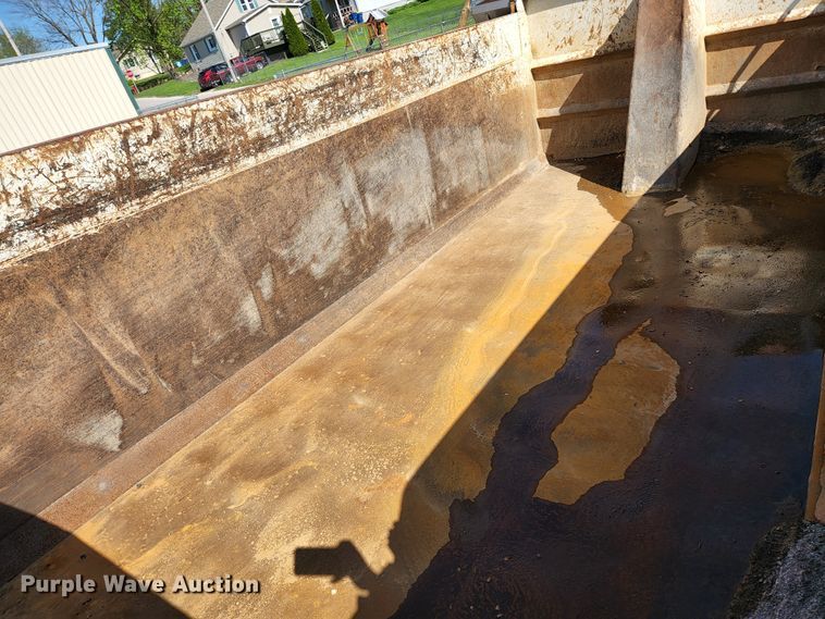 image for item KE9709 2005 GMC C8500  dump truck