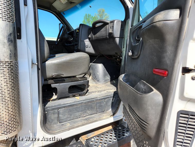 image for item KE9709 2005 GMC C8500  dump truck