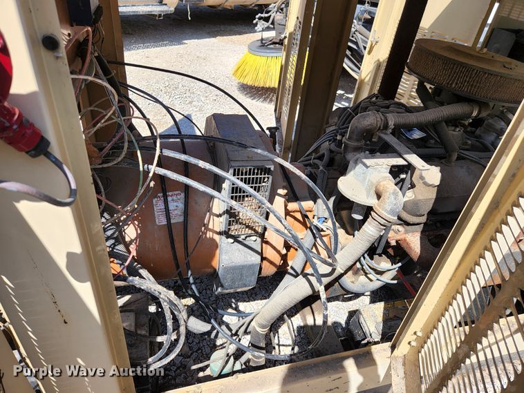 image for item KE9710 2000 Generac 99A 05279  generator