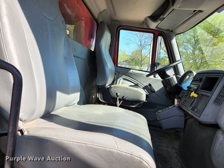 image for item KE9711 2006 International 7400  dump truck