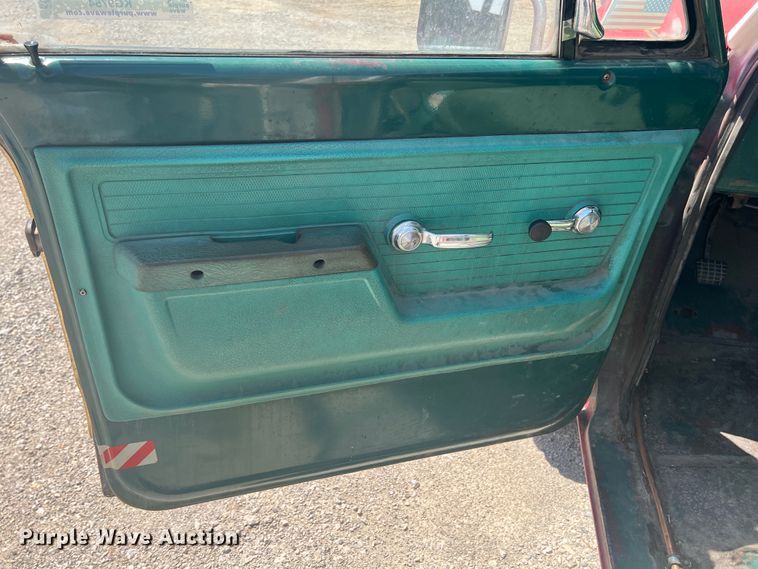 image for item KG9754 1972 Chevrolet K20  flatbed truck