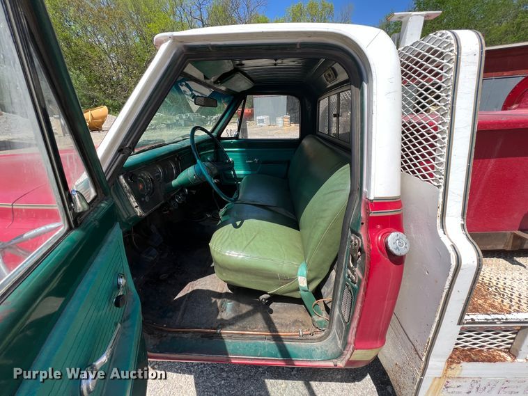 image for item KG9754 1972 Chevrolet K20  flatbed truck