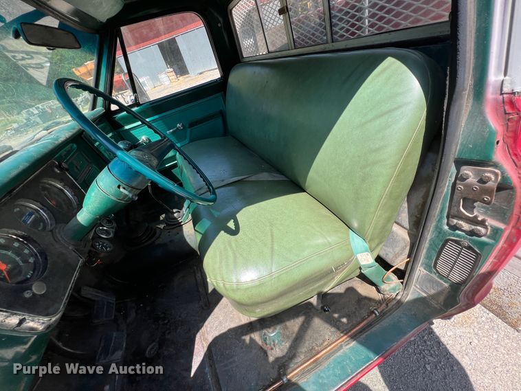 image for item KG9754 1972 Chevrolet K20  flatbed truck