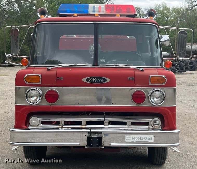 image for item KG9757 1979 Ford 900  fire truck