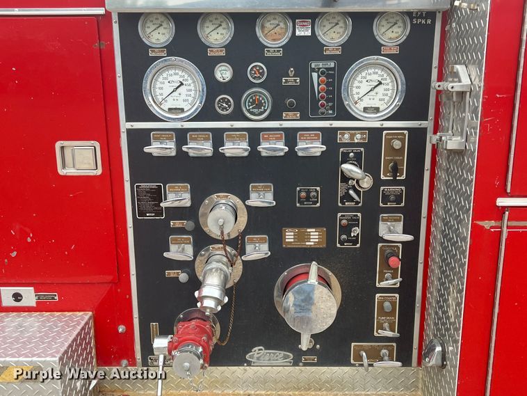 image for item KG9757 1979 Ford 900  fire truck