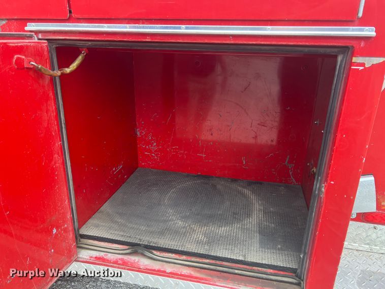 image for item KG9757 1979 Ford 900  fire truck