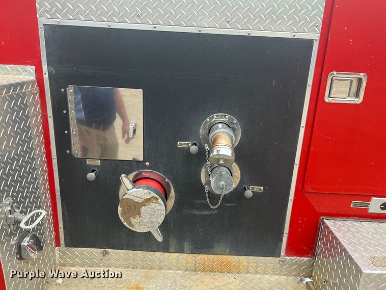 image for item KG9757 1979 Ford 900  fire truck