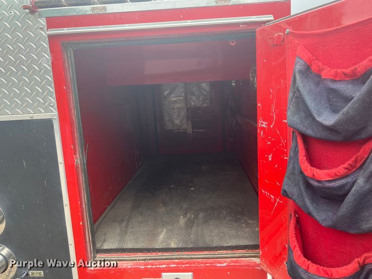 image for item KG9757 1979 Ford 900  fire truck